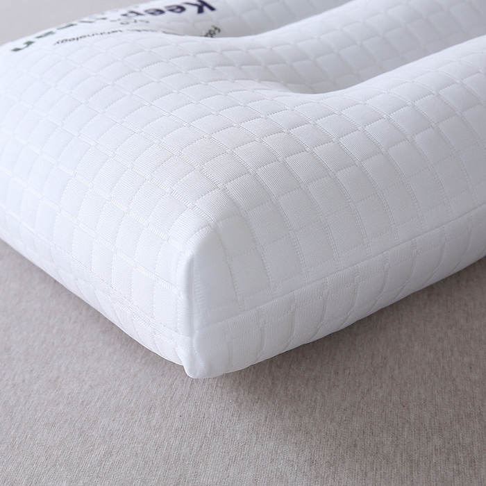 91家纺网 家纺一手货源 找家纺 赛格时代家居2024新款水立方针织护颈枕 针织水立方护颈枕