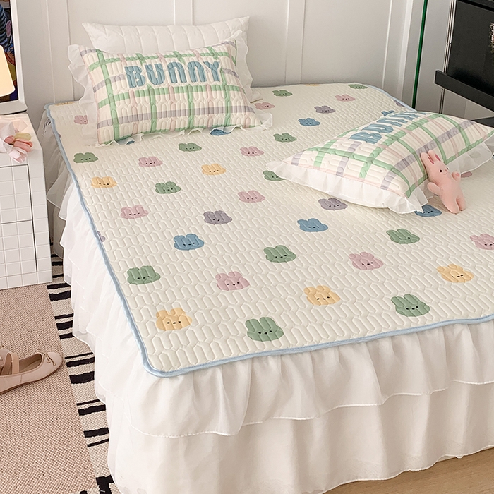 91家纺网 家纺一手货源 找家纺 昔可家纺 2024新款床裙款乳胶席 彩色小兔