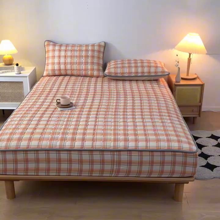 91家纺网 家纺一手货源 找家纺 鑫钰 2024新款无印风水洗棉水洗亲肤大豆夹棉床笠-简格 简格-格调橙