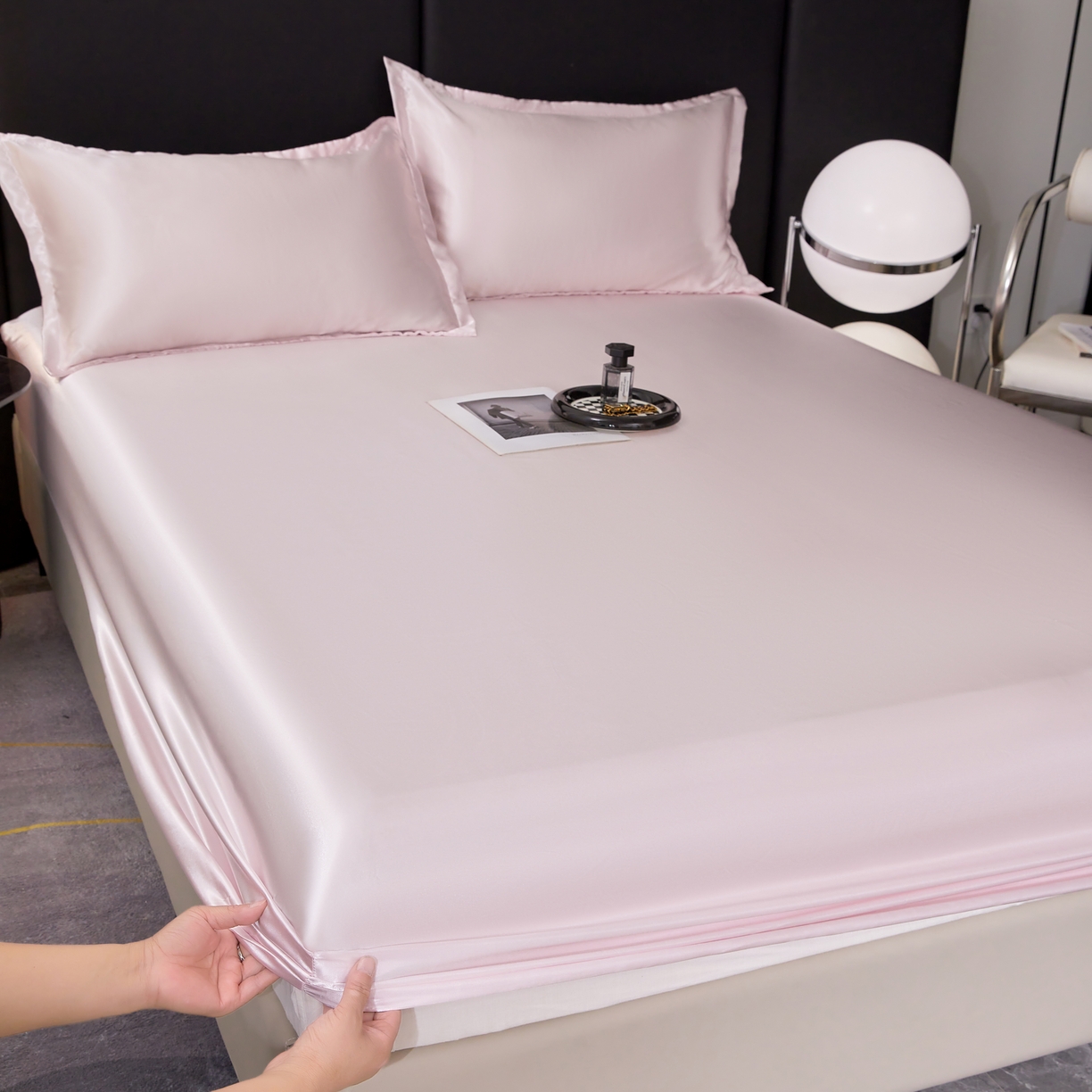 91家纺网 家纺一手货源 找家纺 梦舒羽 2025新款可水洗冰丝床垫保护套床笠三件套 淡雅玉