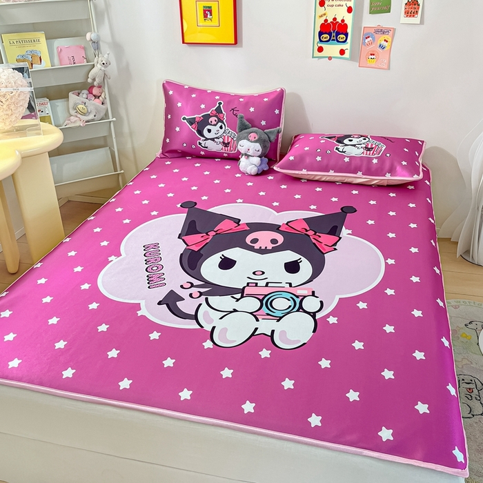 91家纺网 家纺一手货源 找家纺 博雅 2024新款三丽鸥凉感丝凉席夏被套件 大版-快乐库洛米