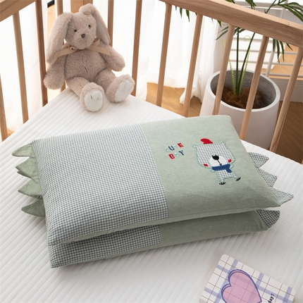 91家纺网 家纺一手货源 找家纺 （总）织布人 2024新款枕芯全棉水洗棉婴幼儿童枕0-6-12岁卡通贴布绣枕套+羽丝绒枕芯