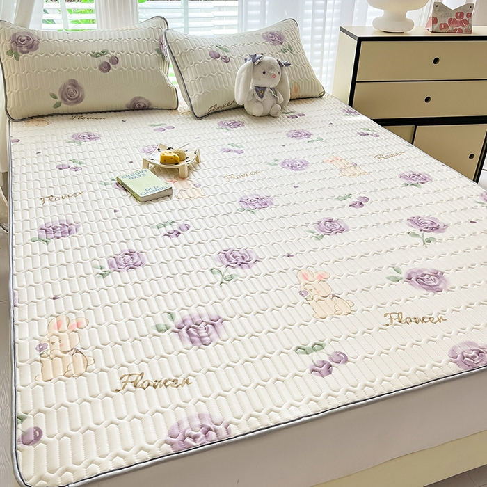 91家纺网 家纺一手货源 找家纺 佳梦达 2025新款0.4厚度印花凉感丝乳胶凉席 玫瑰小兔-紫