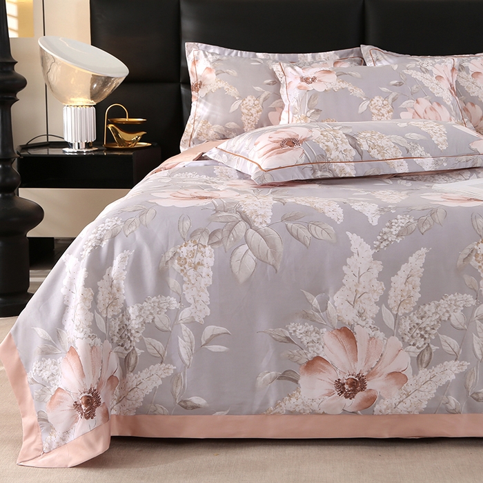 91家纺网 家纺一手货源 找家纺 梦莱斯 2024新款拼角宽边水洗天丝夏被四件套 花颜灰