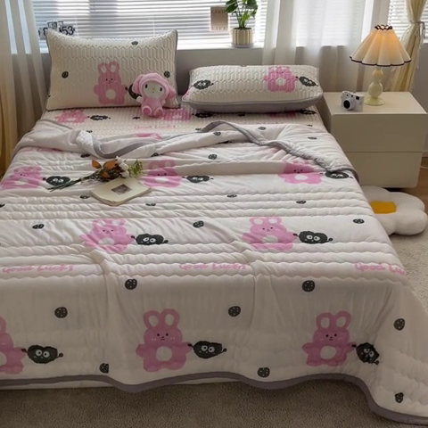 91家纺网 家纺一手货源 找家纺 福来临家纺 2025新款印花夏被 小兔乖乖