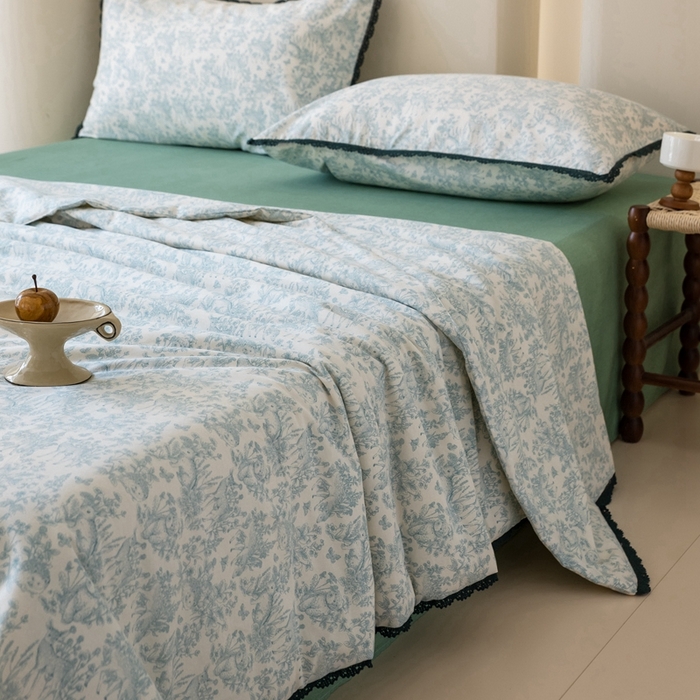 91家纺网 家纺一手货源 找家纺 梦依依 2025新款全棉大豆纤维被-风格二 森物语-兰