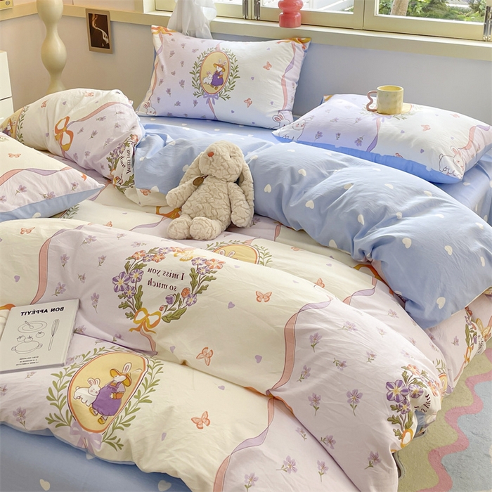 91家纺网 家纺一手货源 找家纺 盛秋家纺 2026新款水洗棉印花四件套-卡通系列 爱丽丝+蓝爱心