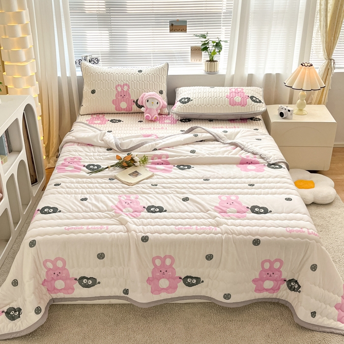 91家纺网 家纺一手货源 找家纺 福来临家纺 2025新款印花夏被 小兔乖乖