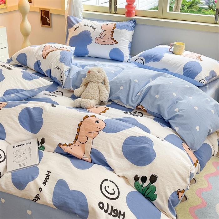 91家纺网 家纺一手货源 找家纺 盛秋家纺 2026新款水洗棉印花四件套-卡通系列 恐龙宝宝+蓝爱心