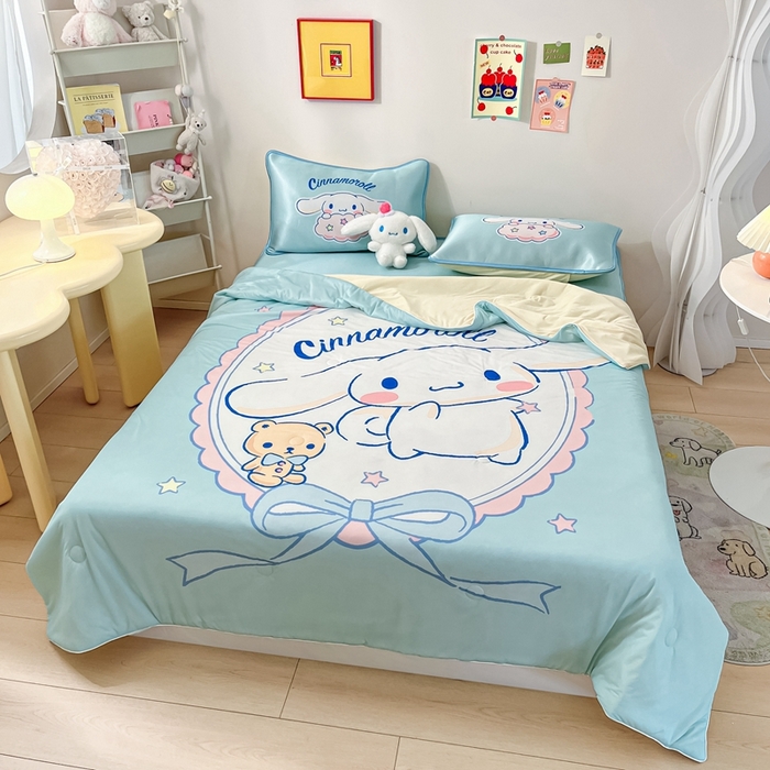 91家纺网 家纺一手货源 找家纺 博雅 2024新款三丽鸥凉感丝凉席夏被套件 大版-软萌玉桂狗