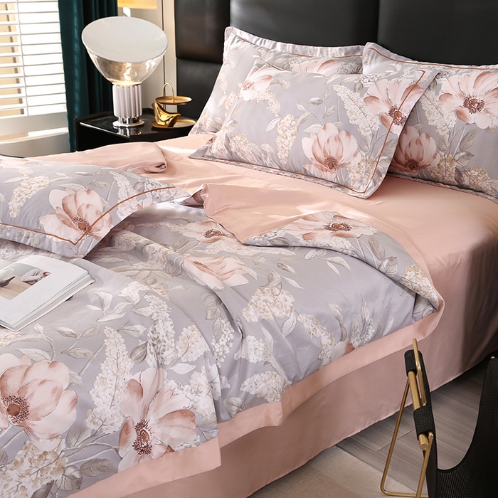 91家纺网 家纺一手货源 找家纺 梦莱斯 2024新款拼角宽边水洗天丝夏被四件套 花颜灰