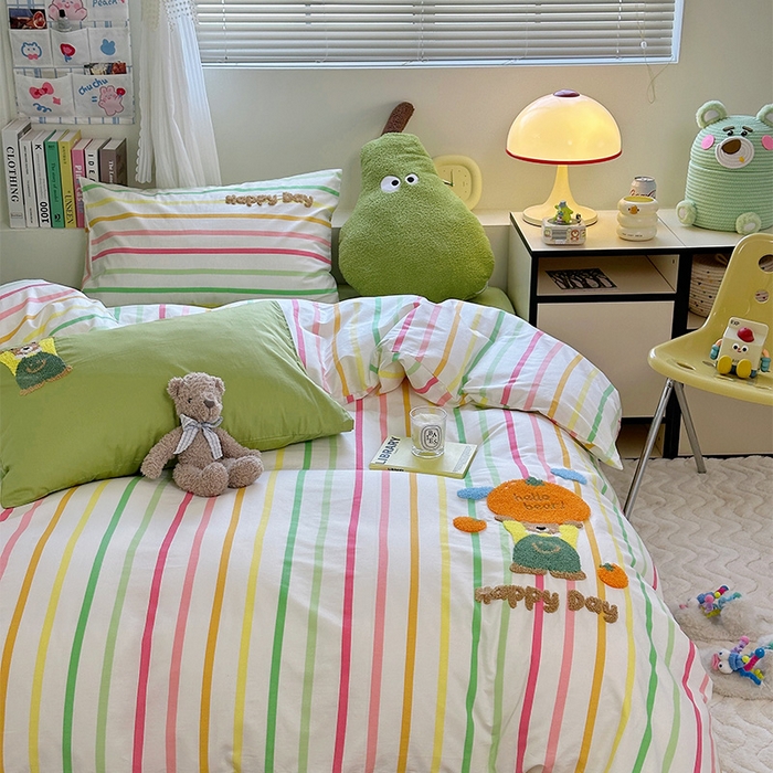 91家纺网 家纺一手货源 找家纺 澳萝拉 2024新款纯棉毛巾绣卡通四件套 元气熊仔