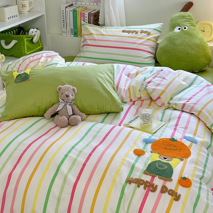 91家纺网 家纺一手货源 找家纺 澳萝拉 2024新款纯棉毛巾绣卡通四件套 元气熊仔