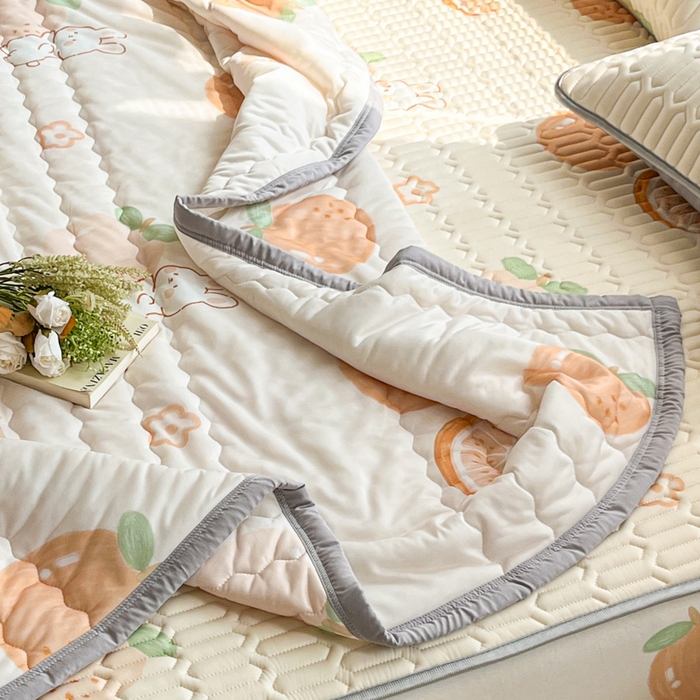 91家纺网 家纺一手货源 找家纺 福来临家纺 2025新款印花夏被 橙子兔