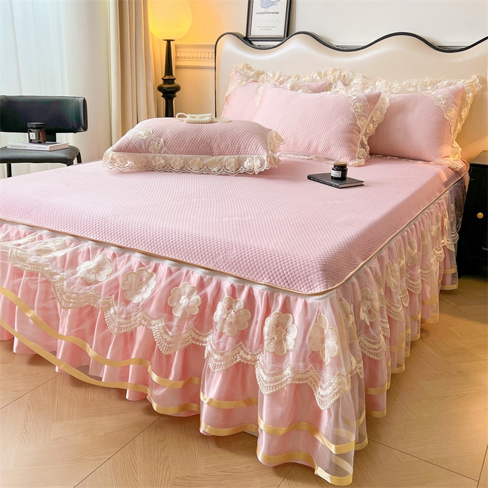 91家纺网 家纺一手货源 找家纺 虹星家纺 2024新款A类冰感凉豆豆可拆卸床裙席三件套 梦幻粉