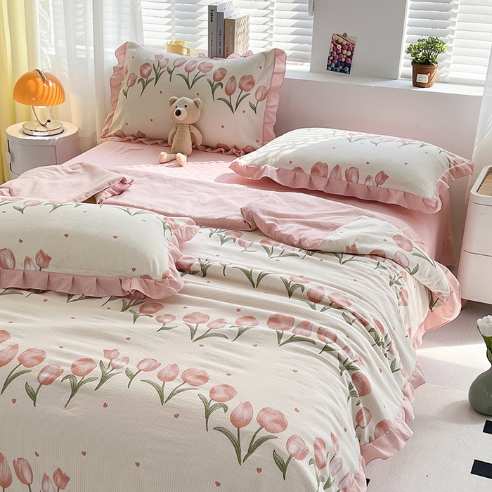 91家纺网 家纺一手货源 找家纺 梦莱斯 2024新款时尚舒适泡泡棉夏被四件套 密语