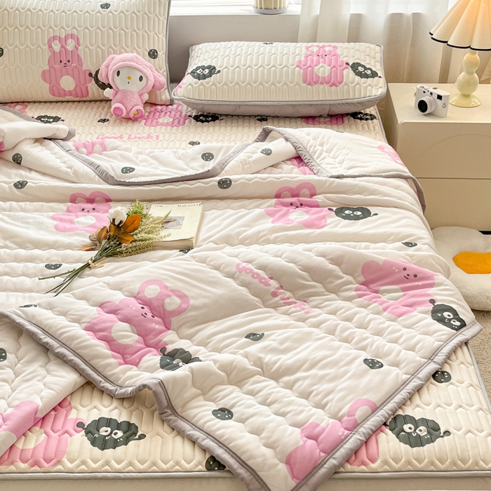 91家纺网 家纺一手货源 找家纺 福来临家纺 2025新款印花夏被 小兔乖乖