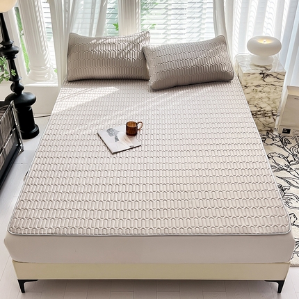 91家纺网 家纺一手货源 找家纺 佳梦达 2025新款0.4厚度纯色乳胶凉席 淡雅灰