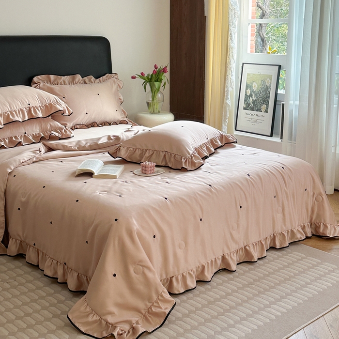 91家纺网 家纺一手货源 找家纺 （总）优悦生活馆 2024新款冰丝甜美风荷叶边款夏被四件套初夏系列 