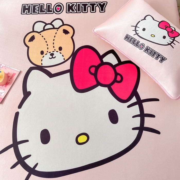 91家纺网 家纺一手货源 找家纺 博雅 2024新款三丽鸥凉感丝凉席夏被套件 大版-爱心小熊KT