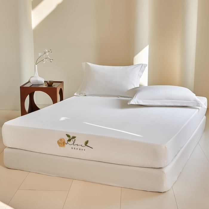 91家纺网 家纺一手货源 找家纺 秀色家纺 2025新款A类50支贡缎长绒棉刺绣床笠 唤醒系列-劳拉 劳拉-皓月白