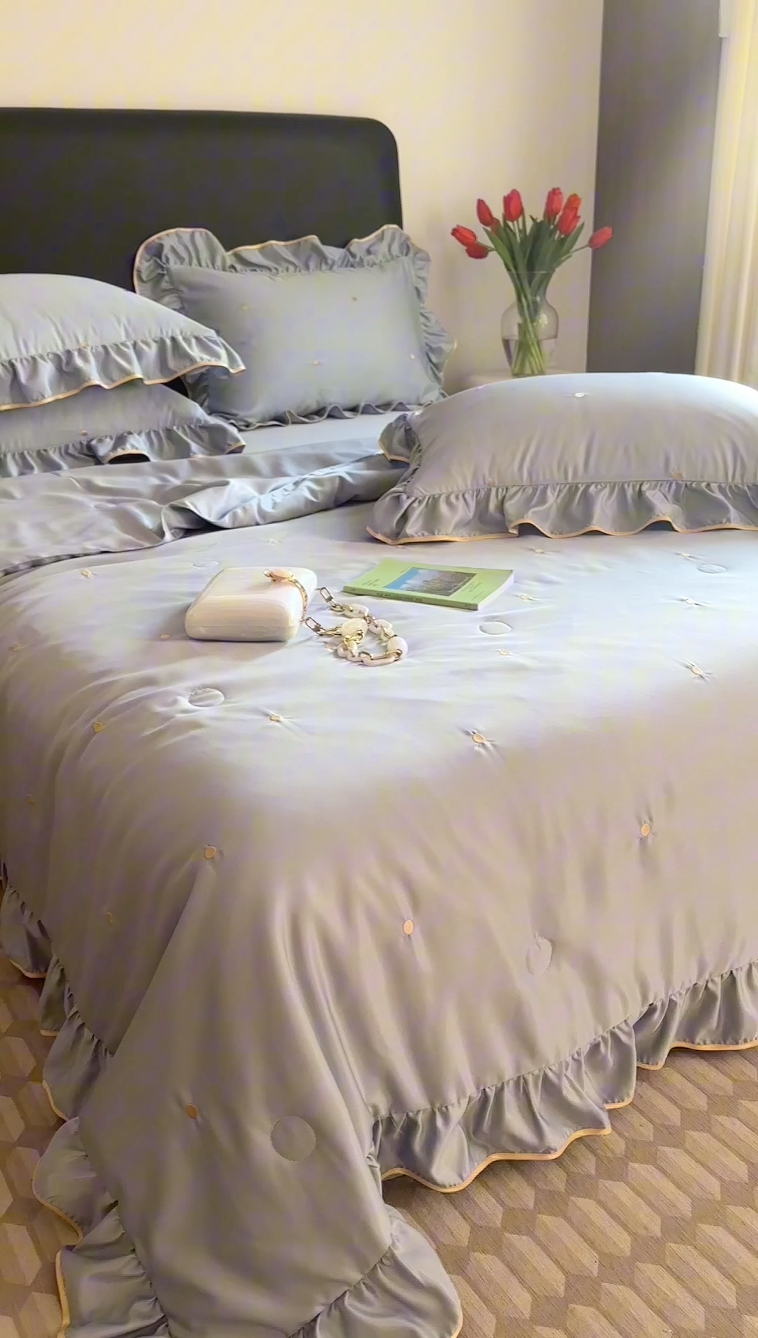 91家纺网 家纺一手货源 找家纺 优悦生活馆 2024新款冰丝甜美风荷叶边款夏被四件套初夏系列  初夏-蓝