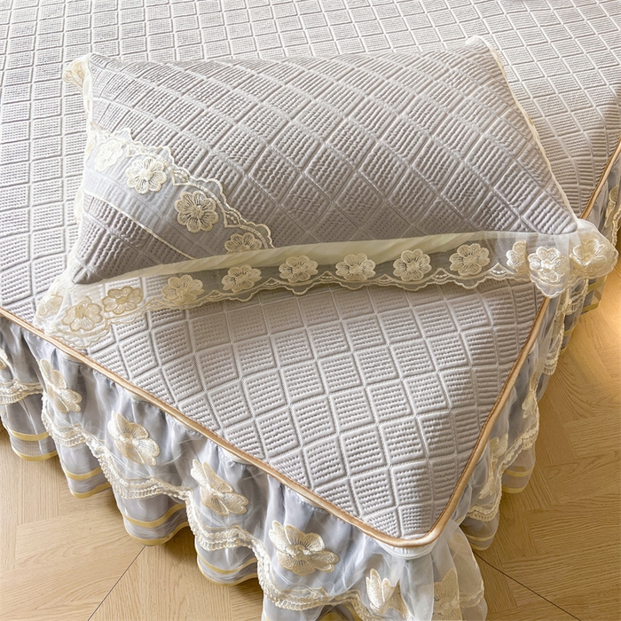 91家纺网 家纺一手货源 找家纺 虹星家纺 2024新款A类冰感凉豆豆可拆卸床裙席三件套 珍珠灰