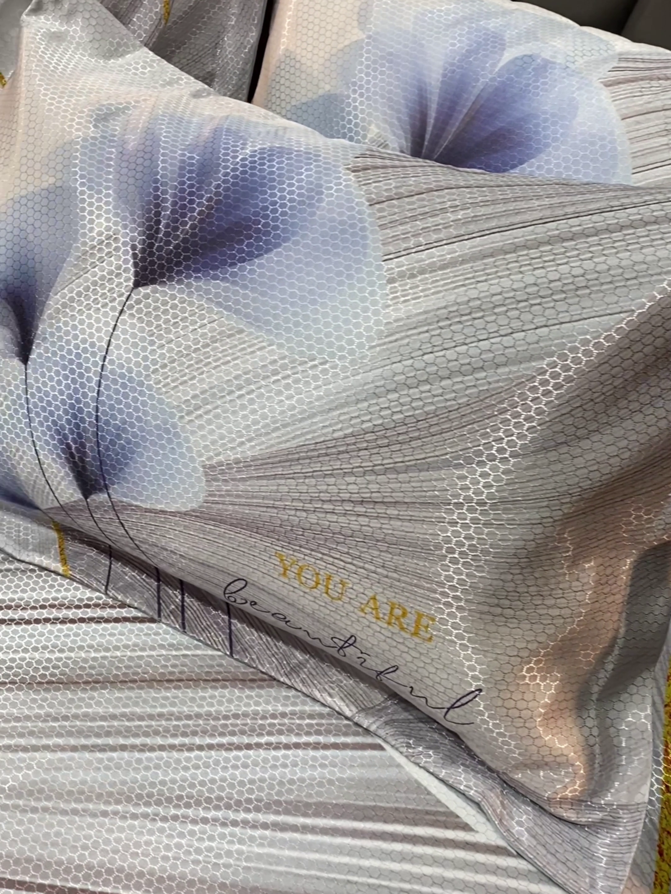 91家纺网 家纺一手货源 找家纺 大境 2024新款900d窝蜂冰丝凉席三件套 恋夏时光