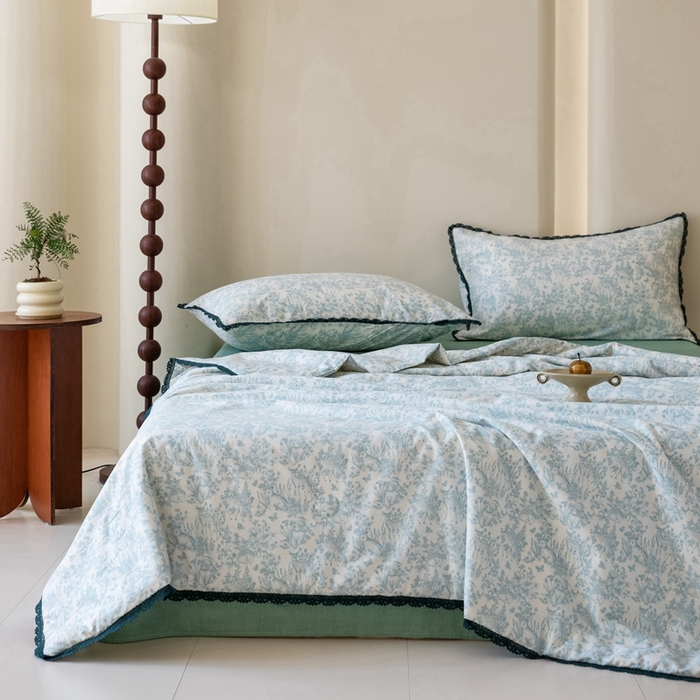 91家纺网 家纺一手货源 找家纺 梦依依 2025新款全棉大豆纤维被-风格二 森物语-兰