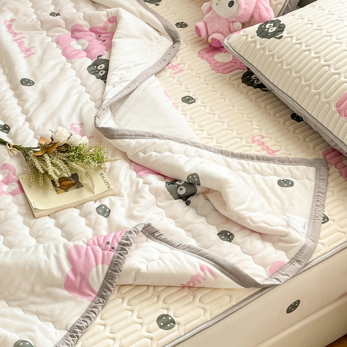 91家纺网 家纺一手货源 找家纺 福来临家纺 2025新款印花夏被 小兔乖乖