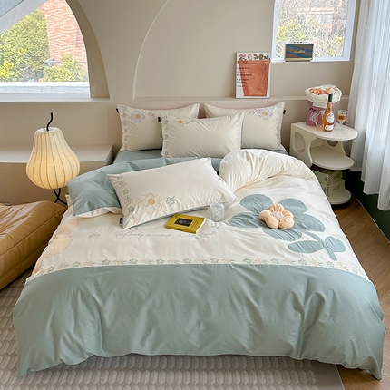 91家纺网 家纺一手货源 找家纺 （总）云雀 2025新款小清新公主风全棉刺绣四件套-花朵系列