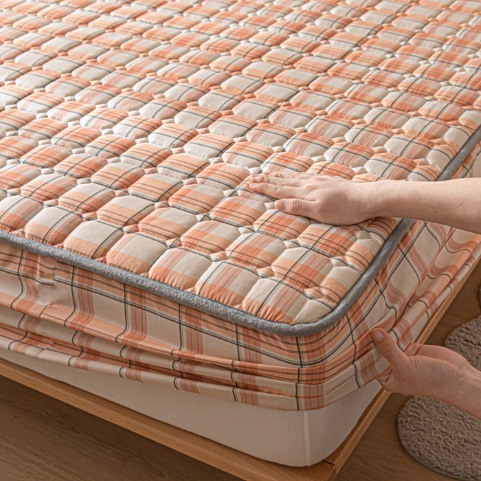 91家纺网 家纺一手货源 找家纺 鑫钰 2024新款无印风水洗棉水洗亲肤大豆夹棉床笠-简格 简格-格调橙