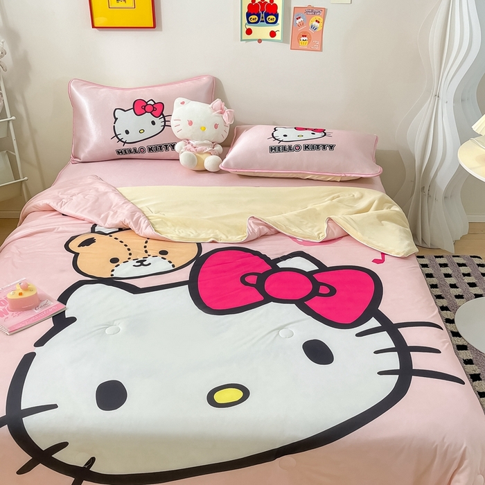 91家纺网 家纺一手货源 找家纺 博雅 2024新款三丽鸥凉感丝凉席夏被套件 大版-爱心小熊KT