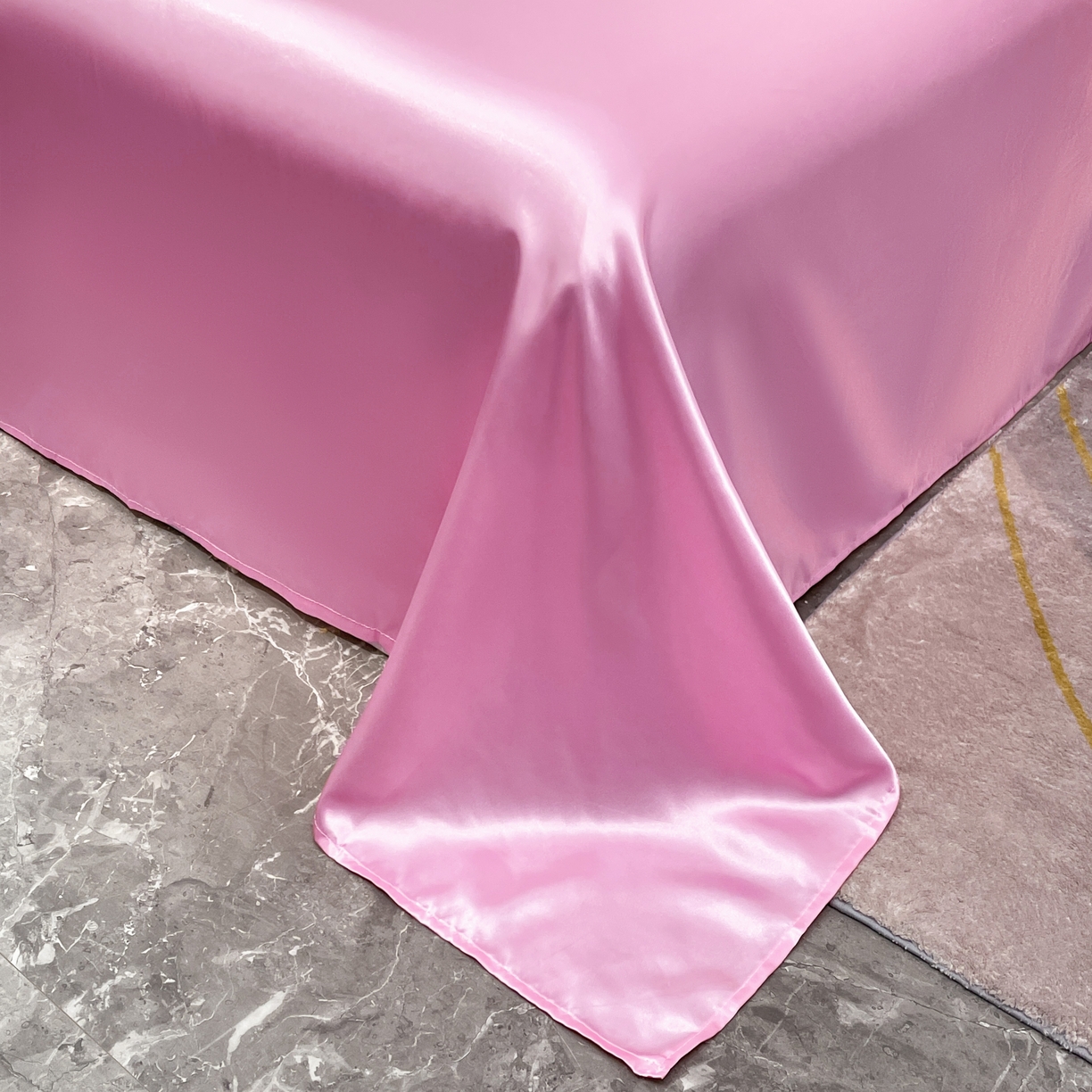 91家纺网 家纺一手货源 找家纺 梦舒羽 2025新款可水洗冰丝床垫保护罩防尘床单三件套 粉色