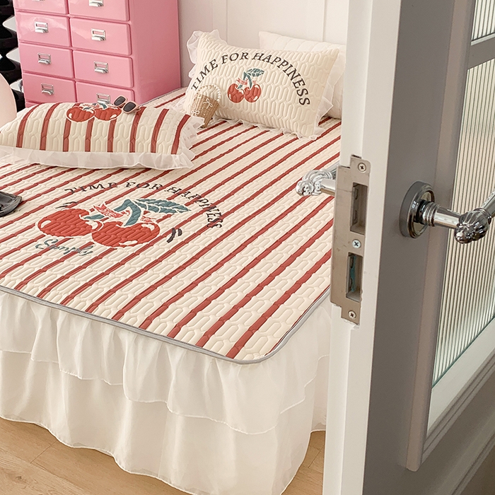 91家纺网 家纺一手货源 找家纺 昔可家纺 2024新款床裙款乳胶席 竖条樱桃