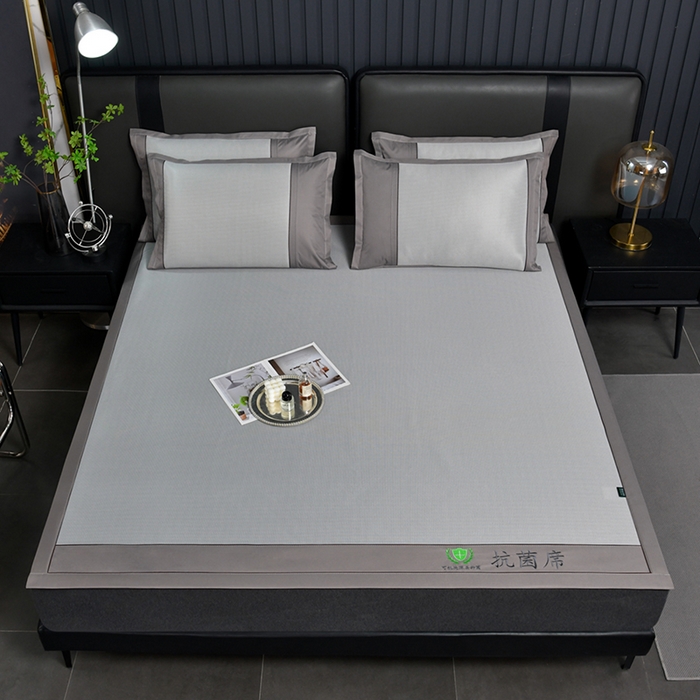 91家纺网 家纺一手货源 找家纺 简一 2024新款A类抗菌冰丝席--床单款 小千鸟格-经典抗菌席-灰