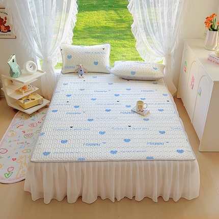 91家纺网 家纺一手货源 找家纺 （总）柒月家居 2024新款印花小清新款乳胶凉床裙席床裙夏被四件套