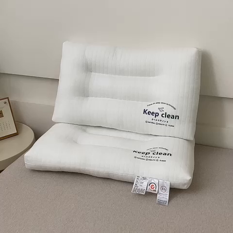 91家纺网 家纺一手货源 找家纺 赛格时代家居2024新款水立方针织护颈枕 针织水立方护颈枕