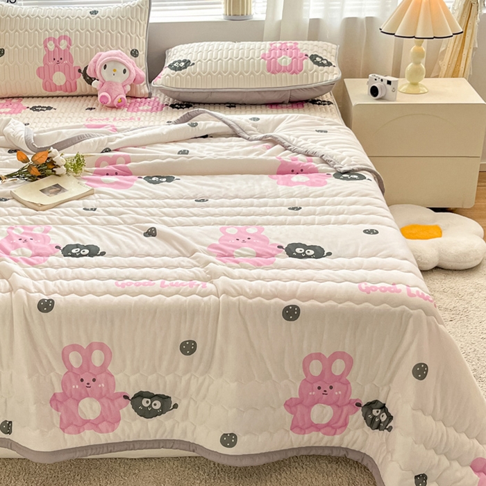 91家纺网 家纺一手货源 找家纺 福来临家纺 2025新款印花夏被 小兔乖乖