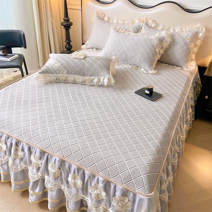 91家纺网 家纺一手货源 找家纺 虹星家纺 2024新款A类冰感凉豆豆可拆卸床裙席三件套 珍珠灰