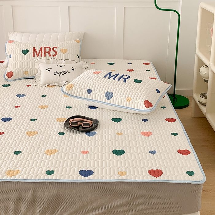 91家纺网 家纺一手货源 找家纺 昔可家纺 2024新款床笠款乳胶席 彩色爱心