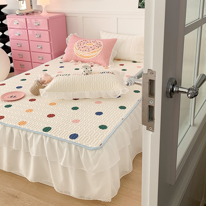 91家纺网 家纺一手货源 找家纺 昔可家纺 2024新款床裙款乳胶席 彩色波点