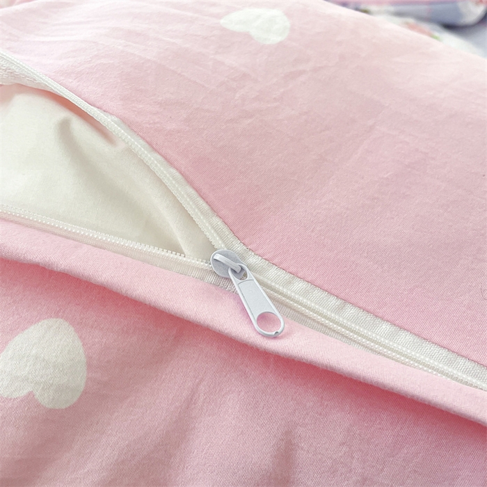 91家纺网 家纺一手货源 找家纺 盛秋家纺 2026新款水洗棉印花四件套-卡通系列 布兰达+粉爱心