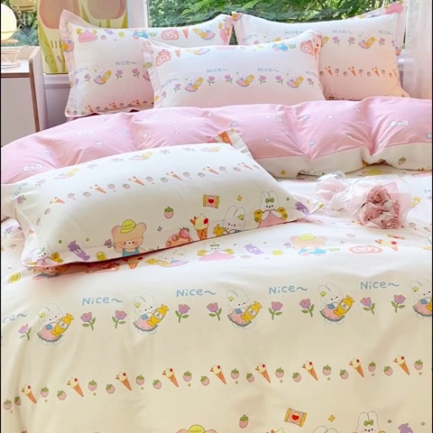 91家纺网 家纺一手货源 找家纺 金鑫汇家纺 2024新款全棉纯棉卡通印花四件套单品系列-四件套糖水日记