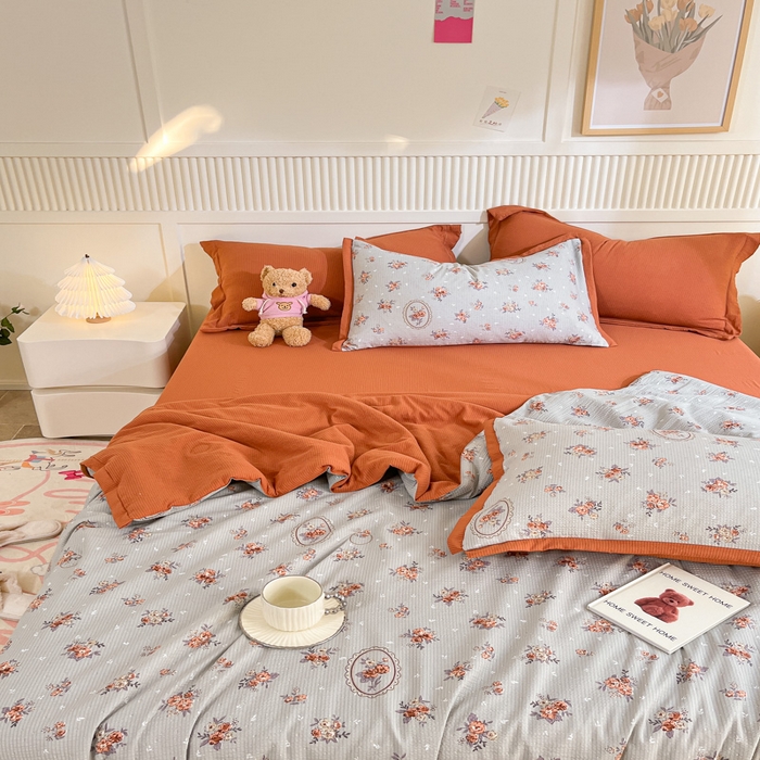 91家纺网 家纺一手货源 找家纺 2024新款泡泡棉小缺角工艺夏被四件套 暮春