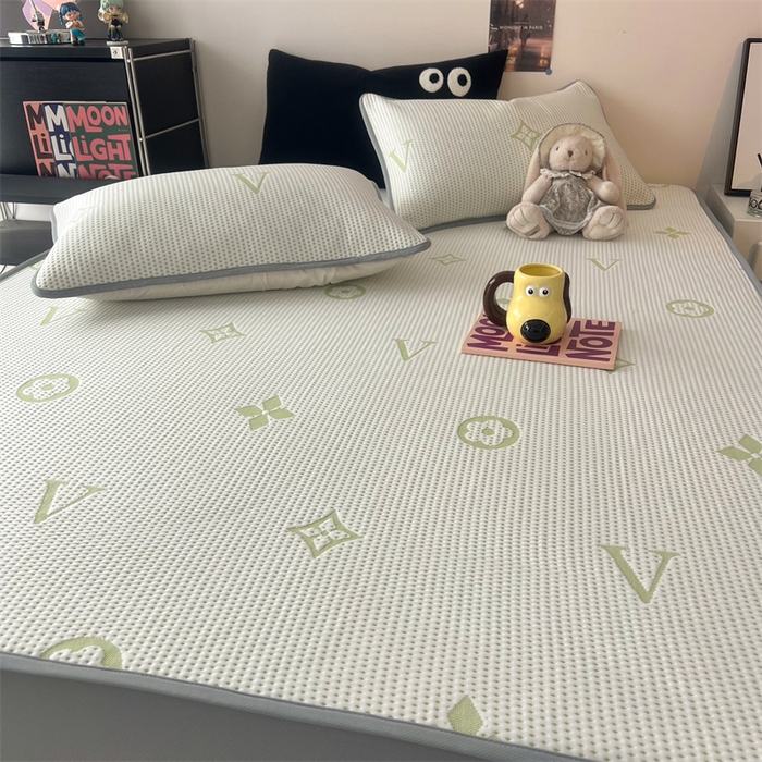 91家纺网 家纺一手货源 找家纺 HL原创 2024新款PE聚乙稀纤维-冰魔豆凉席 轻奢-绿（平铺款）