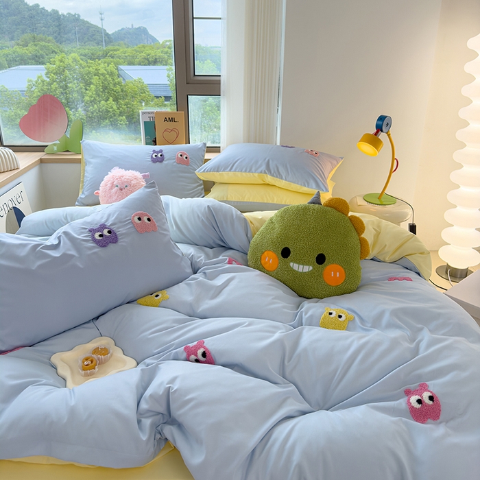 91家纺网 家纺一手货源 找家纺 曼谷 年新款多巴胺毛巾绣四件套柔软磨毛床上用品水洗棉套件 多巴胺-浅蓝奶黄