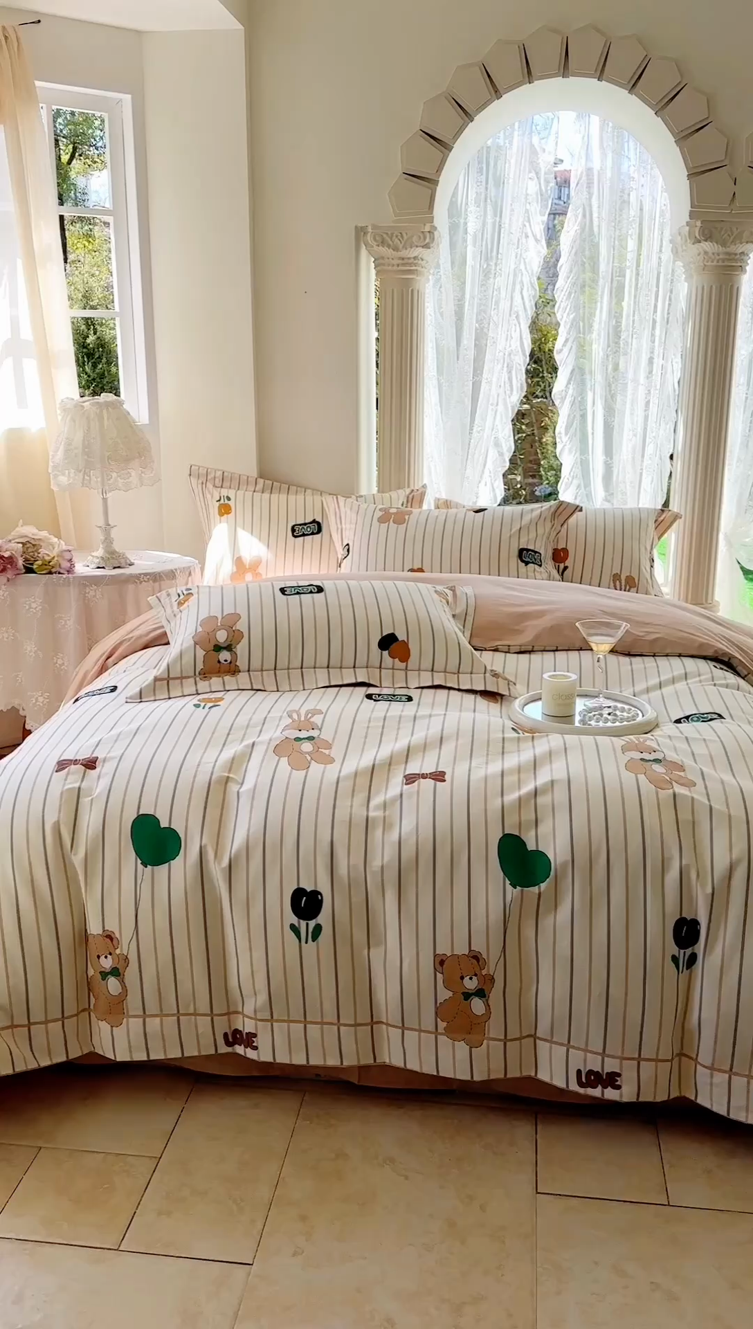 91家纺网 家纺一手货源 找家纺 7V 小清新大宽边100%纯棉法式四件套轻奢13376全棉喷气宽幅长绒棉被套床单床笠套件 小熊日记-米黄