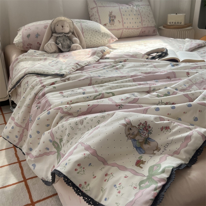 91家纺网 家纺一手货源 找家纺 HL原创 2024新款全棉法式大豆被夏被 XB-甜格小兔