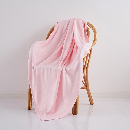 91家纺网 家纺一手货源 找家纺 （总）金泰莱 2025新款六叶草竹纤维盖毯子提花薄夏被夏凉被空调毯子